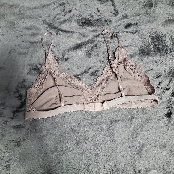 🌷Lace Brallet🌷 - Picture 3 of 3